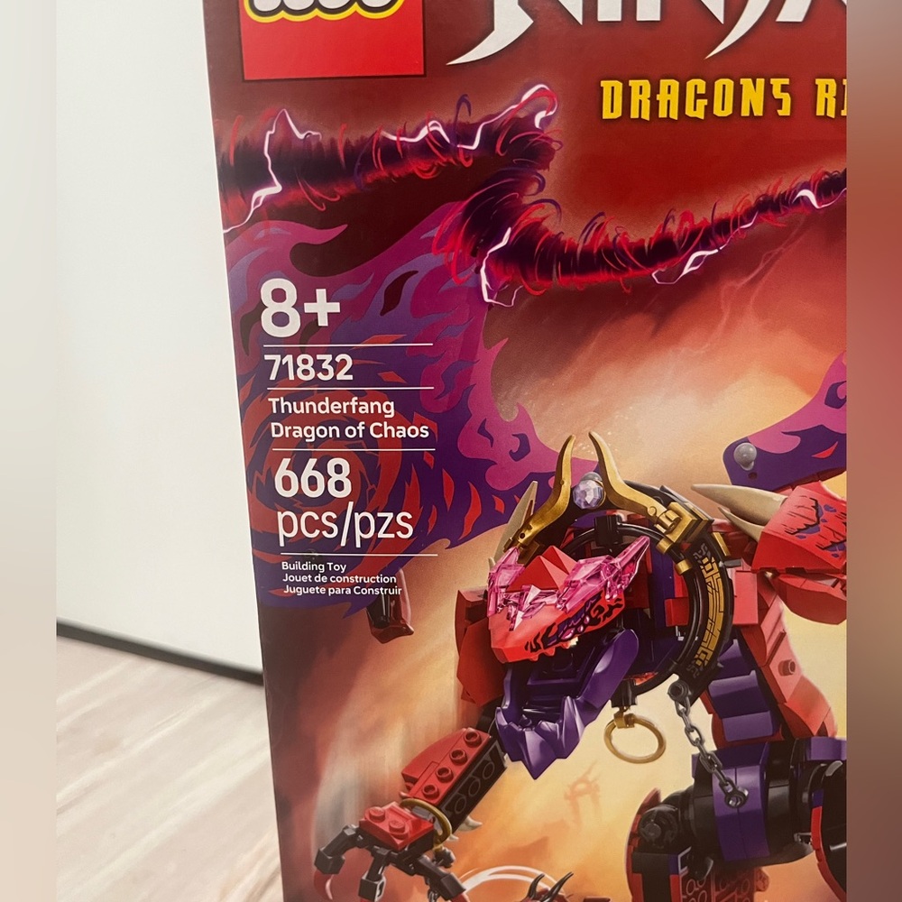 LEGO Ninjago Dragons Rising Thunderdragon - Red and Purple 71832 - Picture 7 of 12